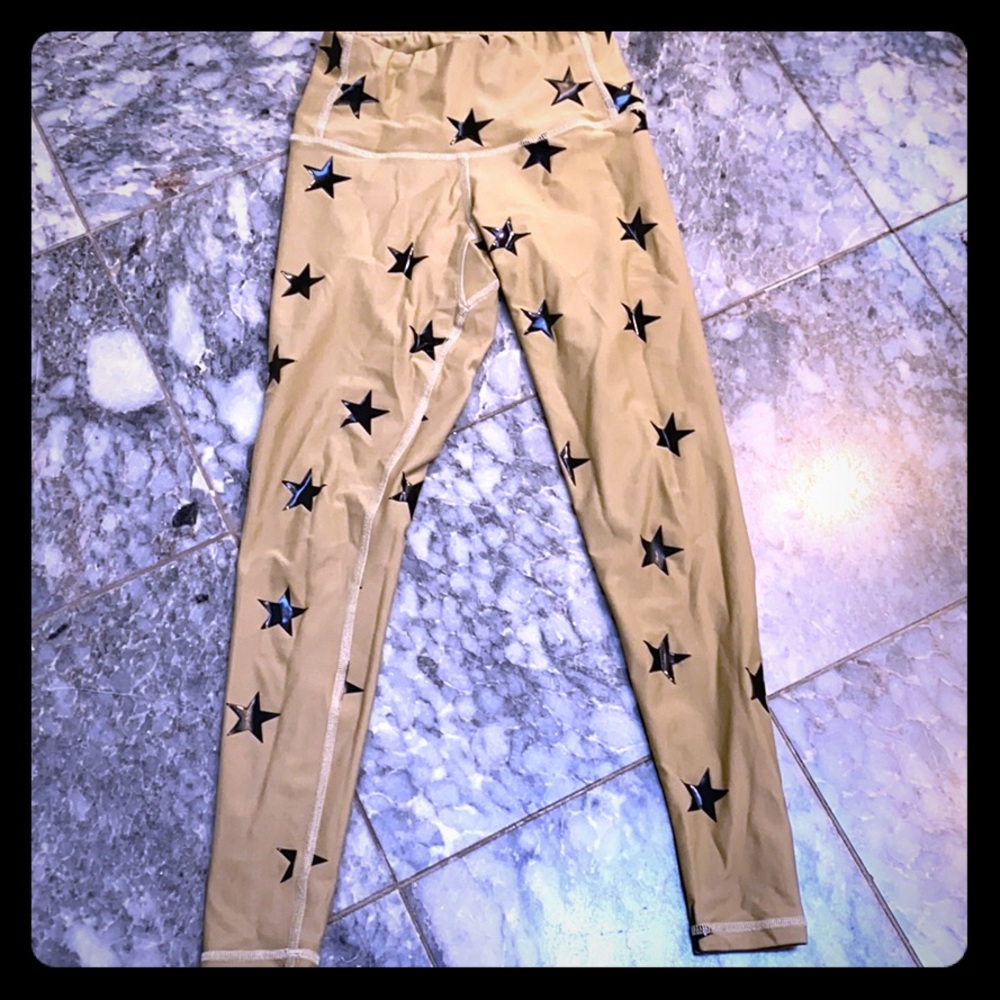 Chrldr yoga pants - nude w black stars